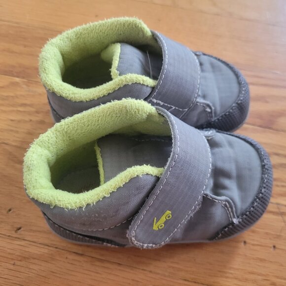 See Kai Run, Toddler/Baby Casey Chukka Boots, First Walker, Gray, Size 5 - Picture 1 of 3
